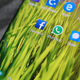 Imagen para el artículo titulado Si tienes un teléfono Android, es posible que Facebook esté registrando tus llamadas y SMS